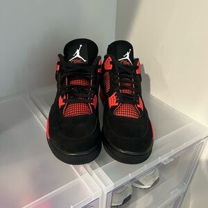 Jordan 4 retro Red Thunder